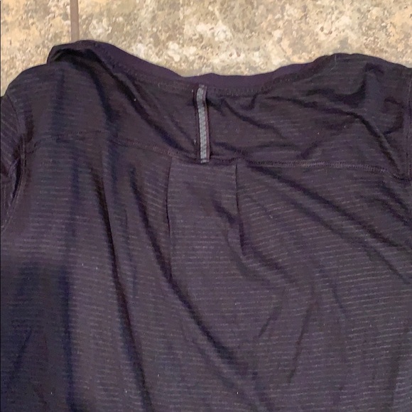 Lululemon long sleeve size 6 - Picture 8 of 8